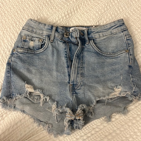 Zara Highwaisted Short - Picture 1 of 2